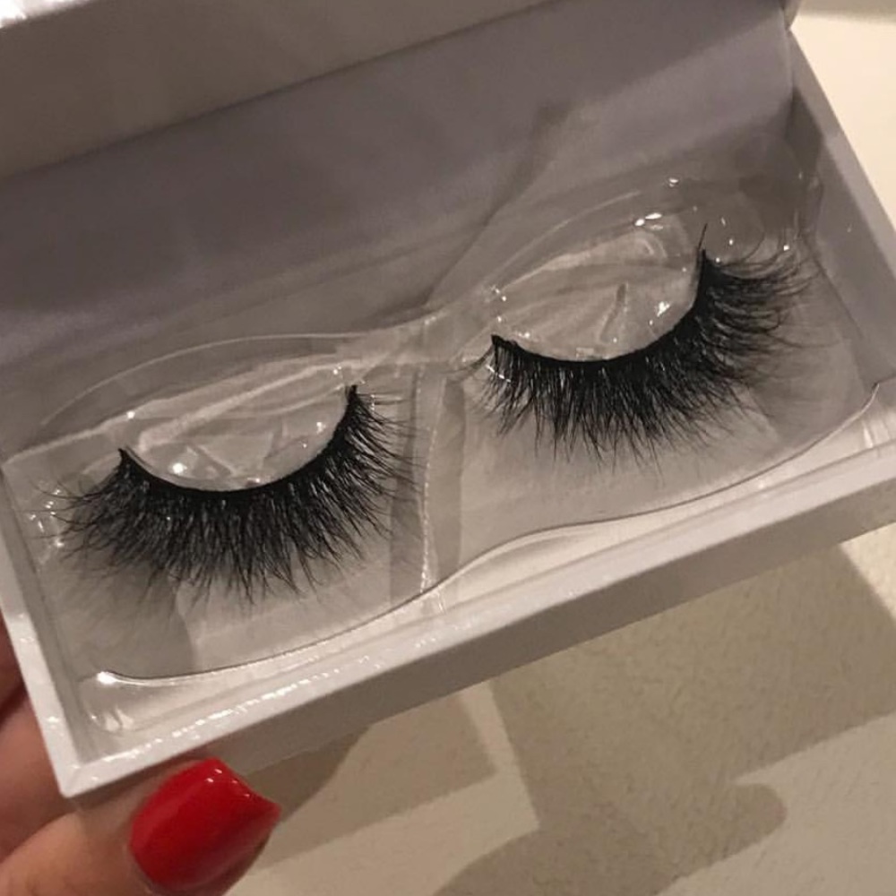 Lily Lashes The Wedding Lash